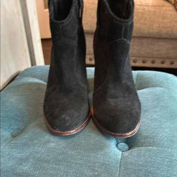 Splendid Elegant Black Suede Ankle Boots concert date night western boho - Picture 7 of 7